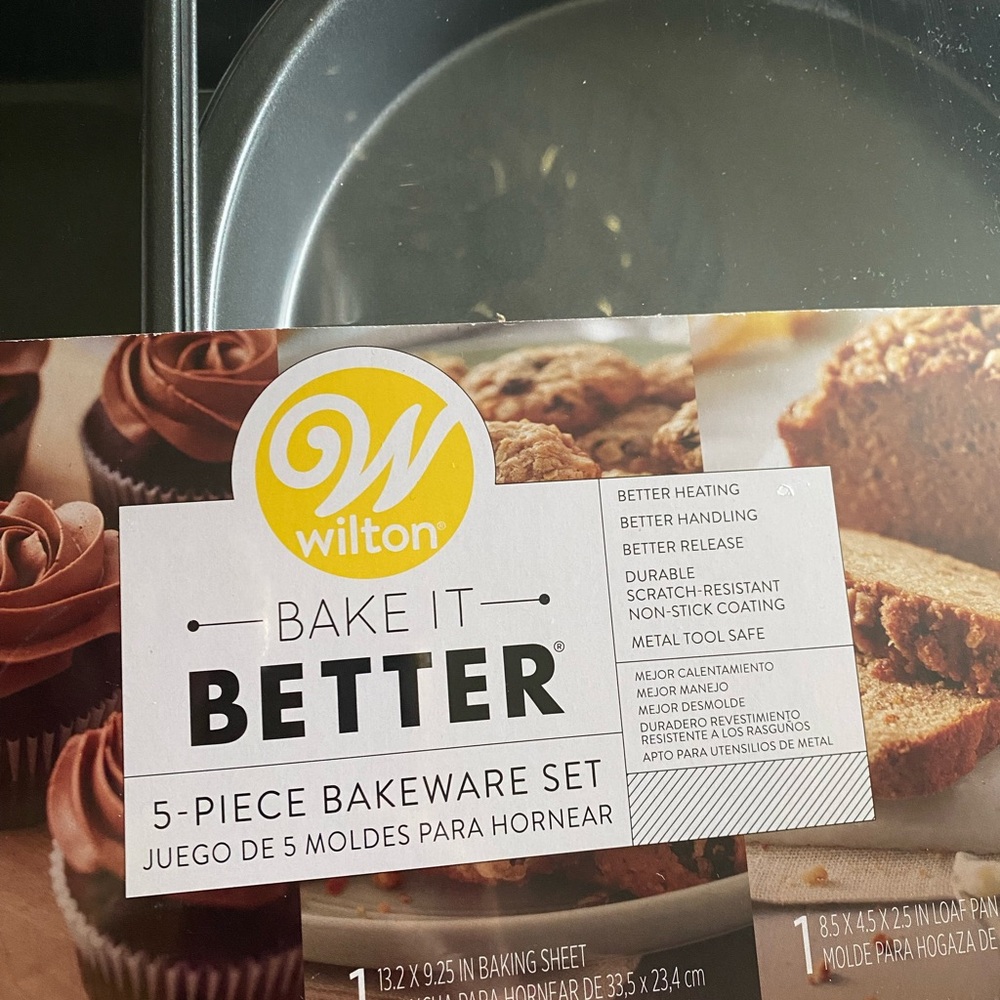 Wilton Baking Set - Picture 4 of 6